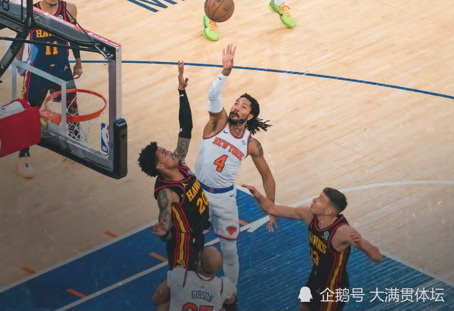  吹杨31分老鹰险胜尼克斯  
